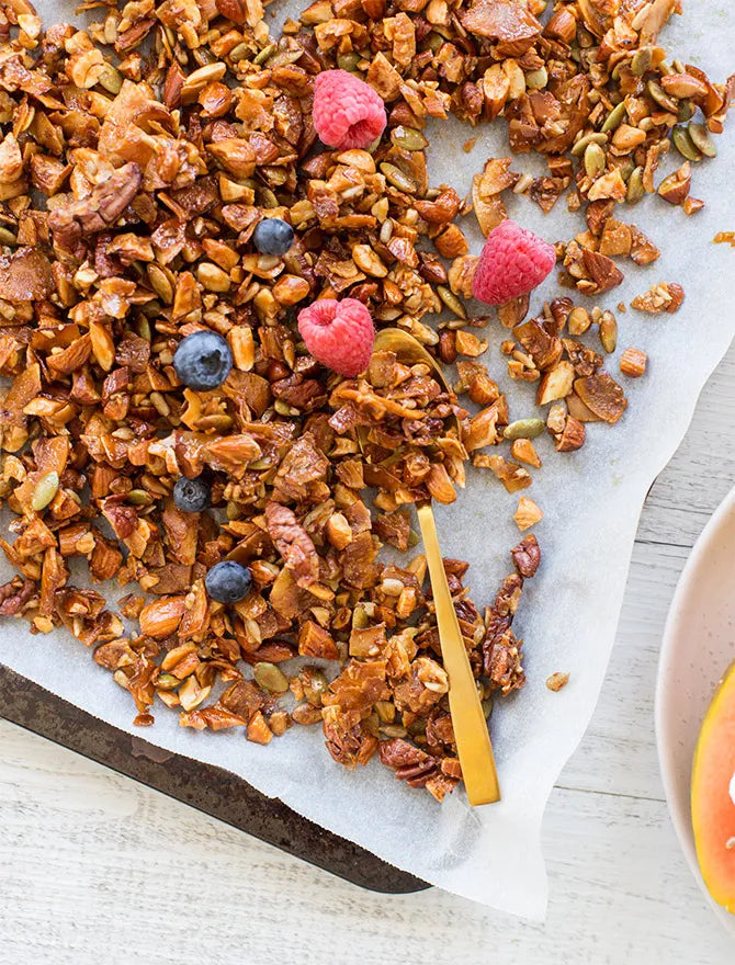 GREEK YOGURT PAPAYA BOAT